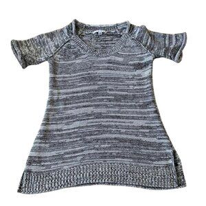 Cabi Sweater Women’s Size XS Marbled Gray Short Sleeve Fitted Rounded Neck